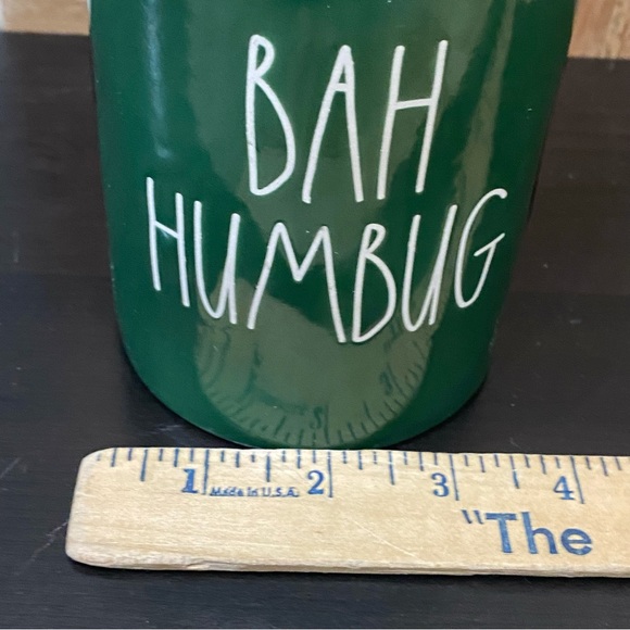 RAE Dunn by Magenta BAH HUMBUG Green Scented Candle - Picture 4 of 9
